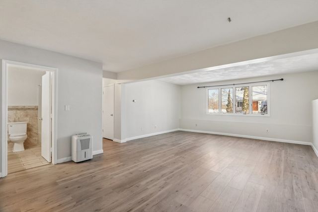 18 Cranston Cir, Woburn, MA 01801