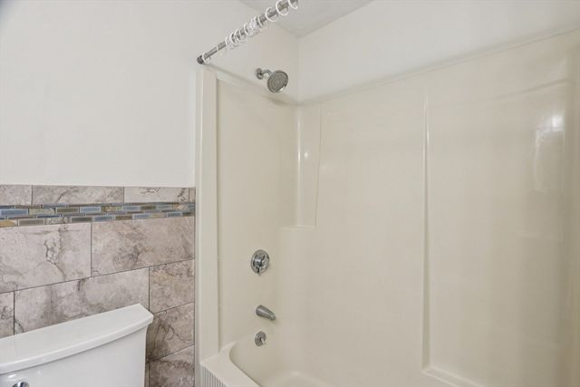 18 Cranston Cir, Woburn, MA 01801