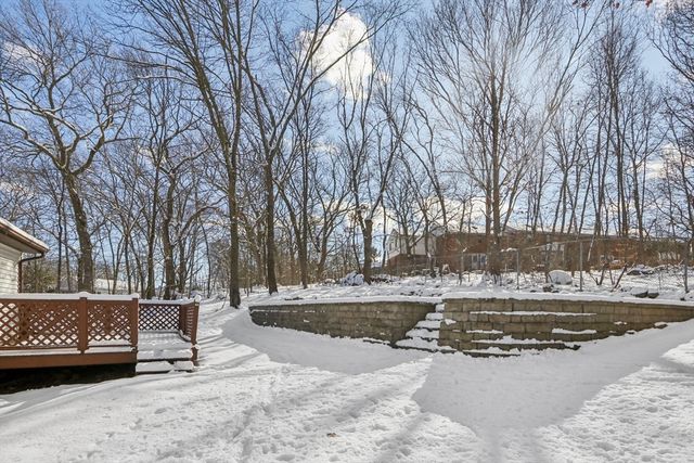 18 Cranston Cir, Woburn, MA 01801