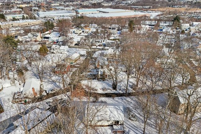 18 Cranston Cir, Woburn, MA 01801