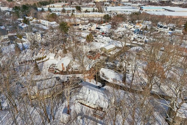 18 Cranston Cir, Woburn, MA 01801