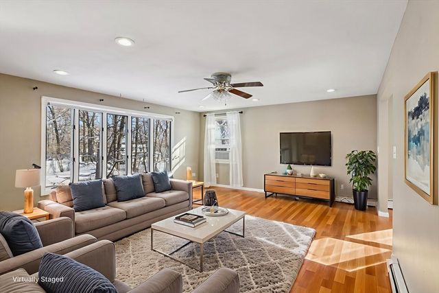 18 Cranston Cir, Woburn, MA 01801