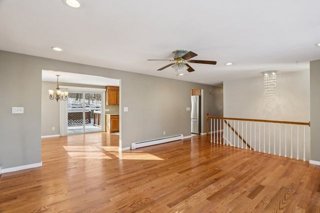 18 Cranston Cir, Woburn, MA 01801