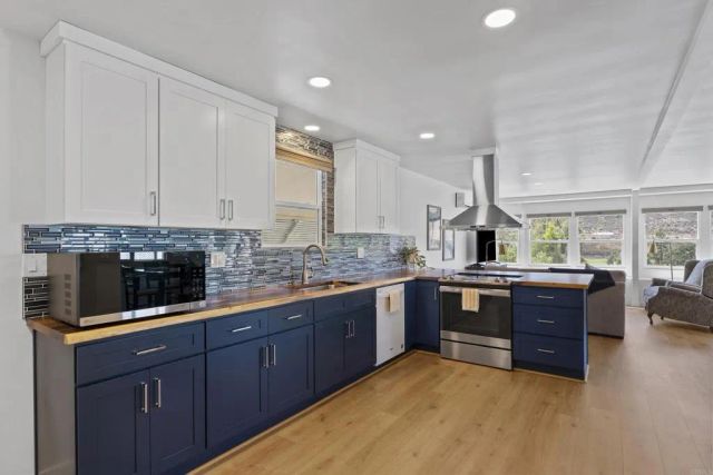 8975 Lawrence Welk Dr. 195, Escondido, CA 92026