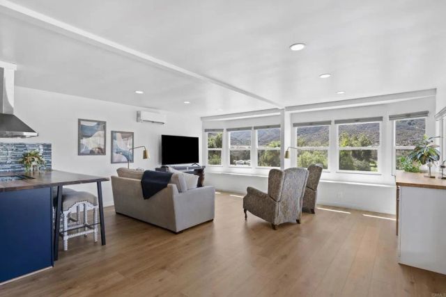 8975 Lawrence Welk Dr. 195, Escondido, CA 92026