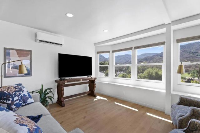 8975 Lawrence Welk Dr. 195, Escondido, CA 92026