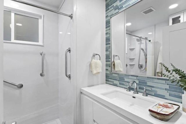 8975 Lawrence Welk Dr. 195, Escondido, CA 92026