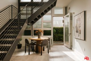 1524 11th Street E, Santa Monica, CA 90401
