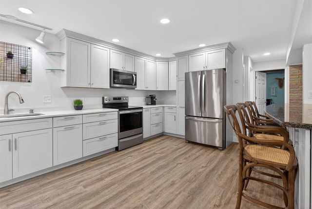 160 Eastshore Drive, Jerome, MI 49249