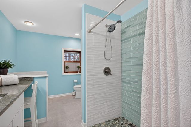 160 Eastshore Drive, Jerome, MI 49249