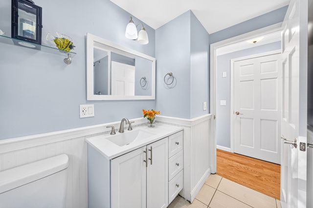 451 County Rd, Bourne, MA 02559