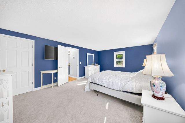 451 County Rd, Bourne, MA 02559