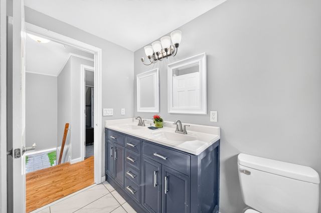 451 County Rd, Bourne, MA 02559