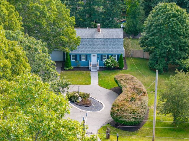 451 County Rd, Bourne, MA 02559