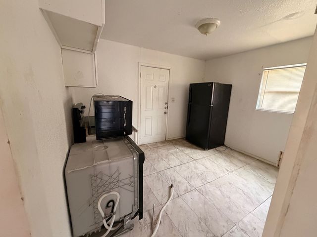 1720 E Arlington Avenue, Fort Worth, TX 76104