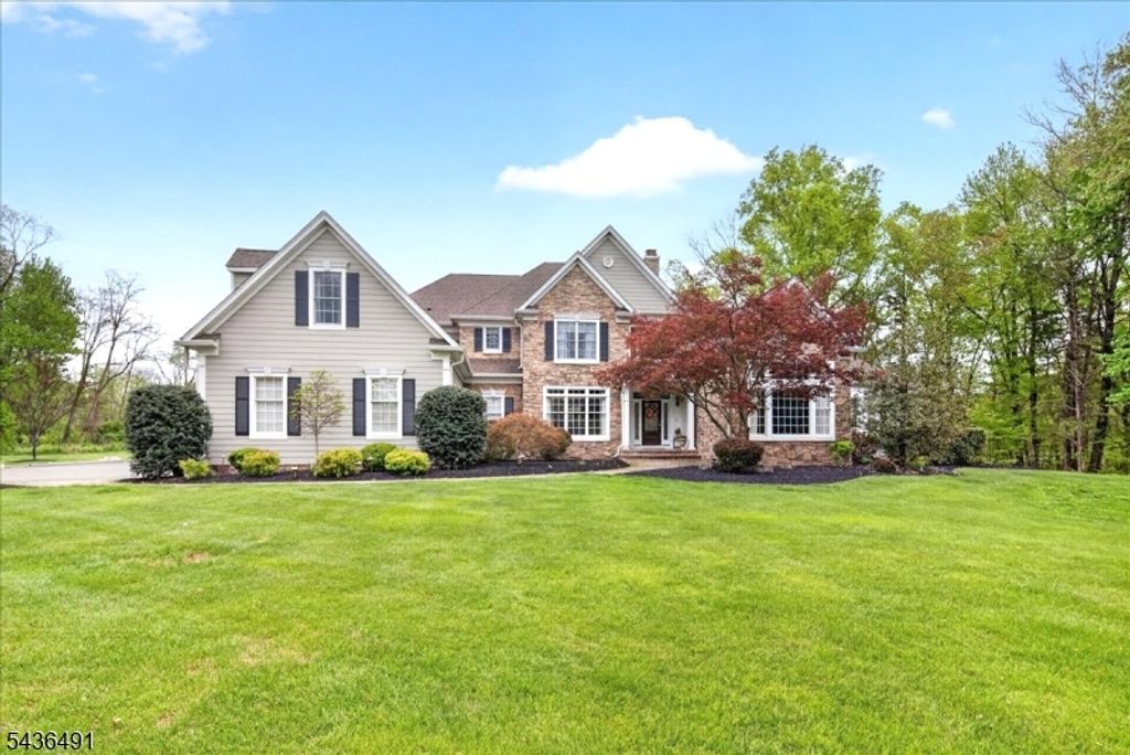 3 Raymond Ln, Montgomery Twp., NJ 08502