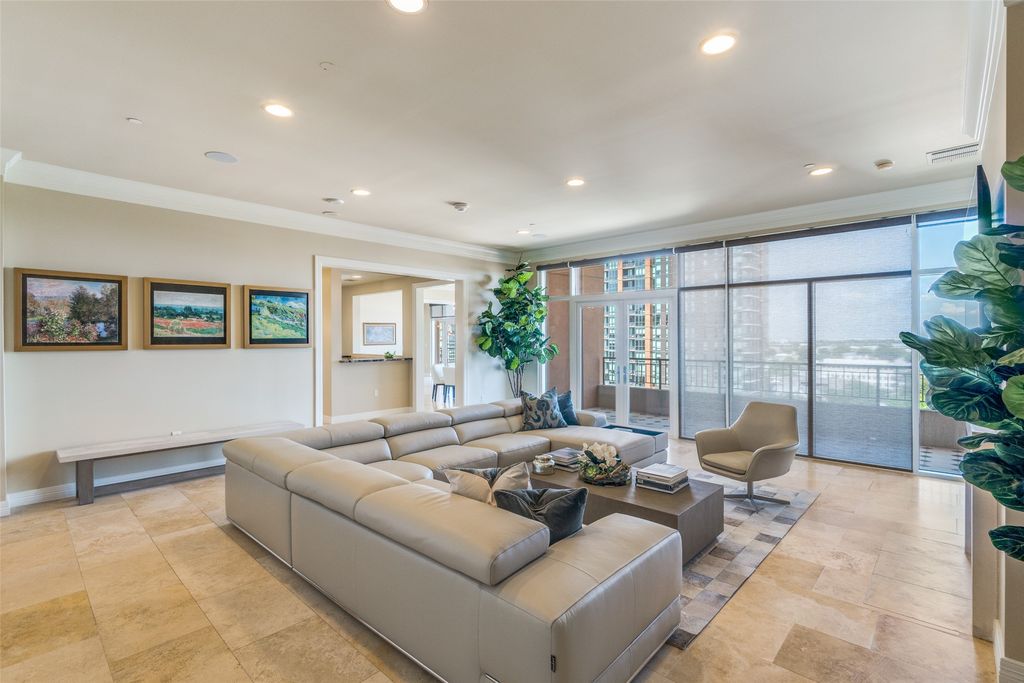2828 Hood Street 907, Dallas, TX 75219