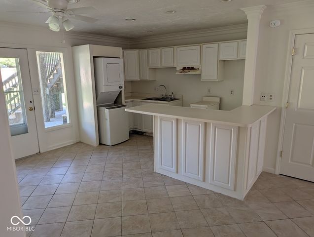 6104 Hillside Avenue, Indianapolis, IN 46220
