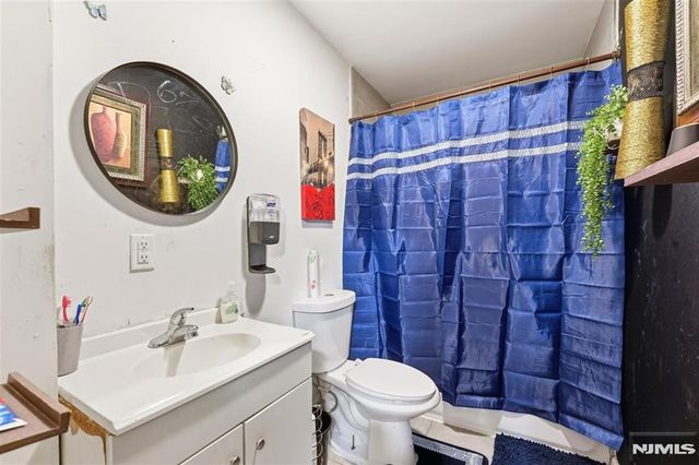 9 Godwin Avenue, Paterson, NJ 07501