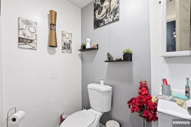 9 Godwin Avenue, Paterson, NJ 07501