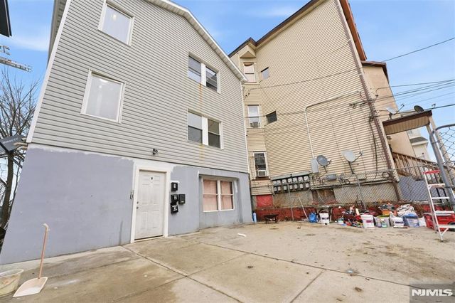 9 Godwin Avenue, Paterson, NJ 07501