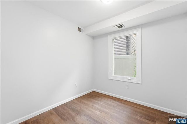 9 Godwin Avenue, Paterson, NJ 07501