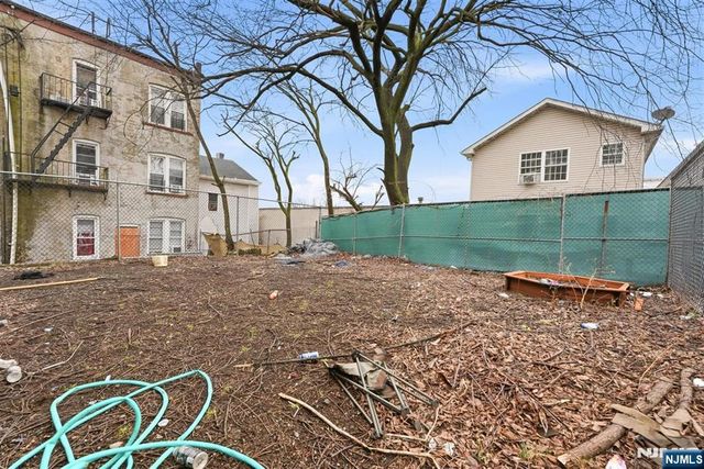 9 Godwin Avenue, Paterson, NJ 07501