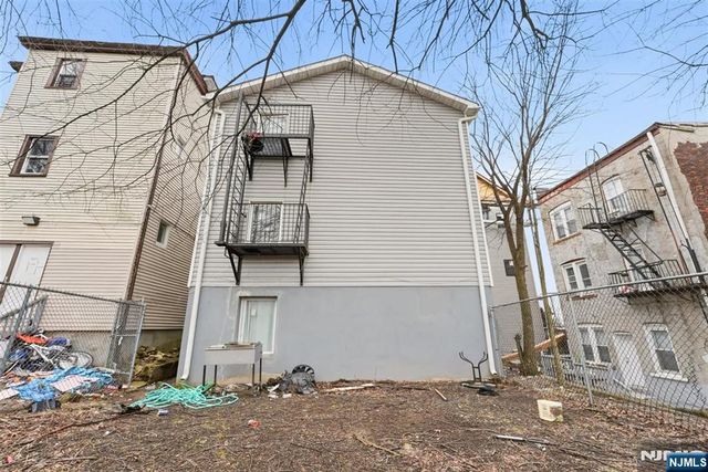 9 Godwin Avenue, Paterson, NJ 07501