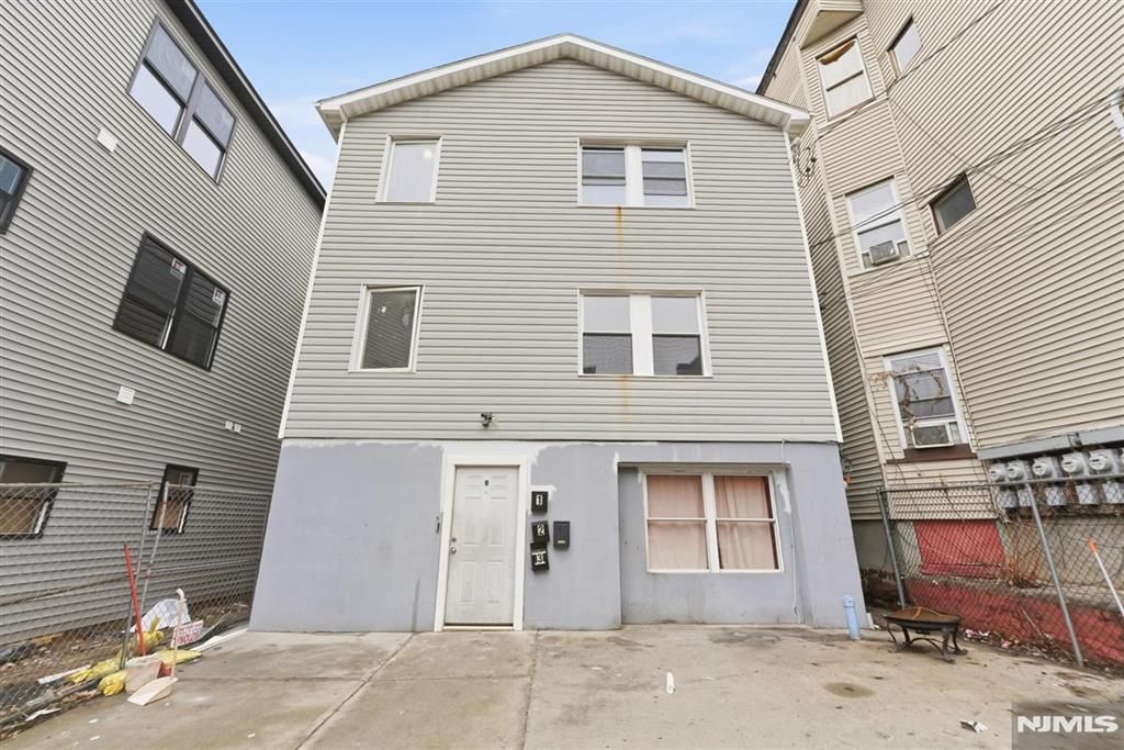 9 Godwin Avenue, Paterson, NJ 07501