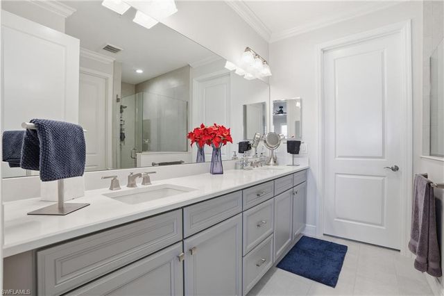 2647 Seychelles CIR # 2206, Naples, FL 34112