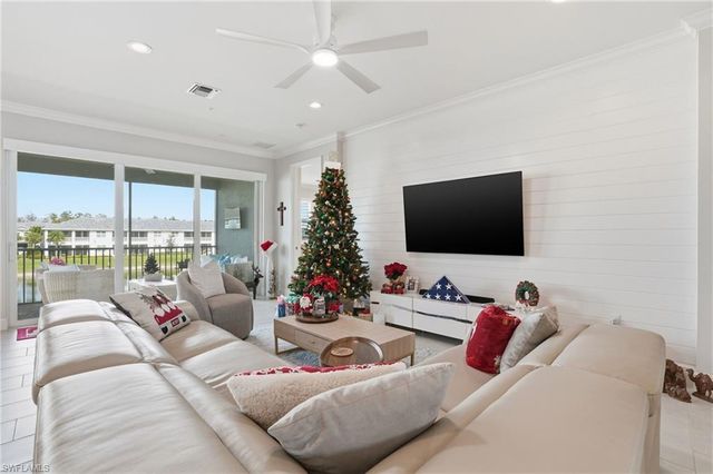 2647 Seychelles CIR # 2206, Naples, FL 34112