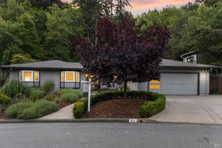 71 Convent Ct, San Rafael, CA 94901