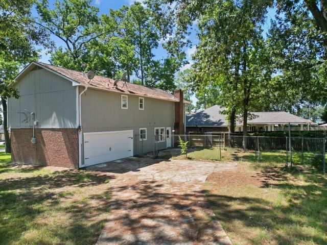 2102 Silver Moon Trail, Crosby, TX 77532