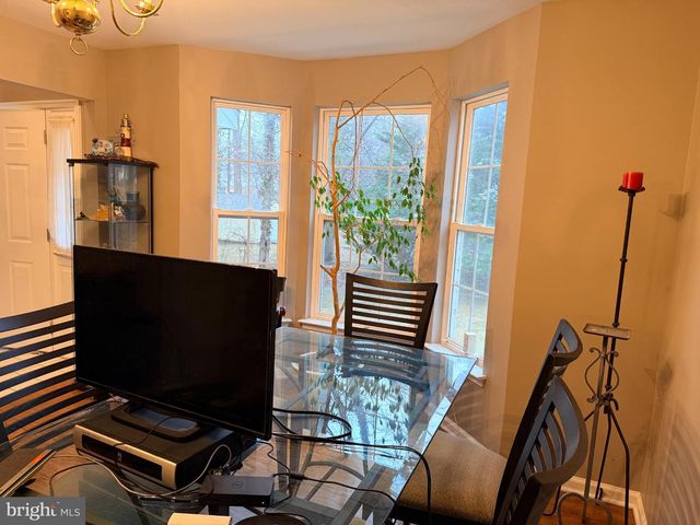 2218 MARSH RD, Wilmington, DE 19810