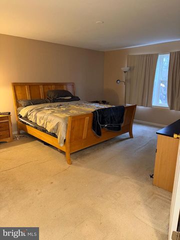 2218 MARSH RD, Wilmington, DE 19810