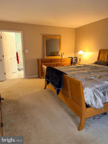 2218 MARSH RD, Wilmington, DE 19810