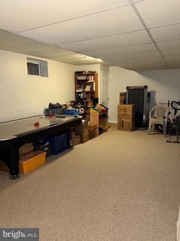 2218 MARSH RD, Wilmington, DE 19810