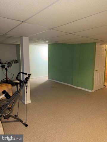 2218 MARSH RD, Wilmington, DE 19810