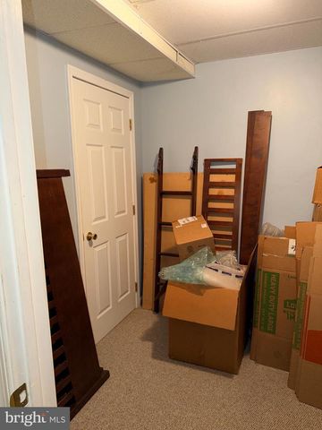 2218 MARSH RD, Wilmington, DE 19810