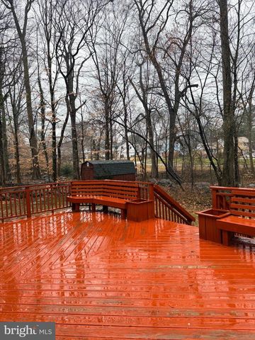 2218 MARSH RD, Wilmington, DE 19810