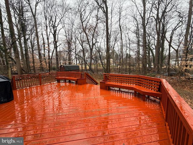 2218 MARSH RD, Wilmington, DE 19810