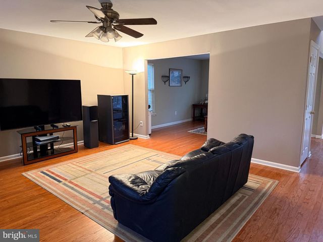 2218 MARSH RD, Wilmington, DE 19810