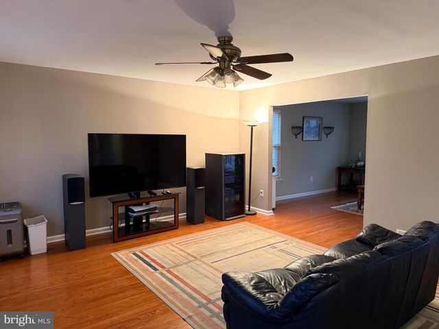 2218 MARSH RD, Wilmington, DE 19810