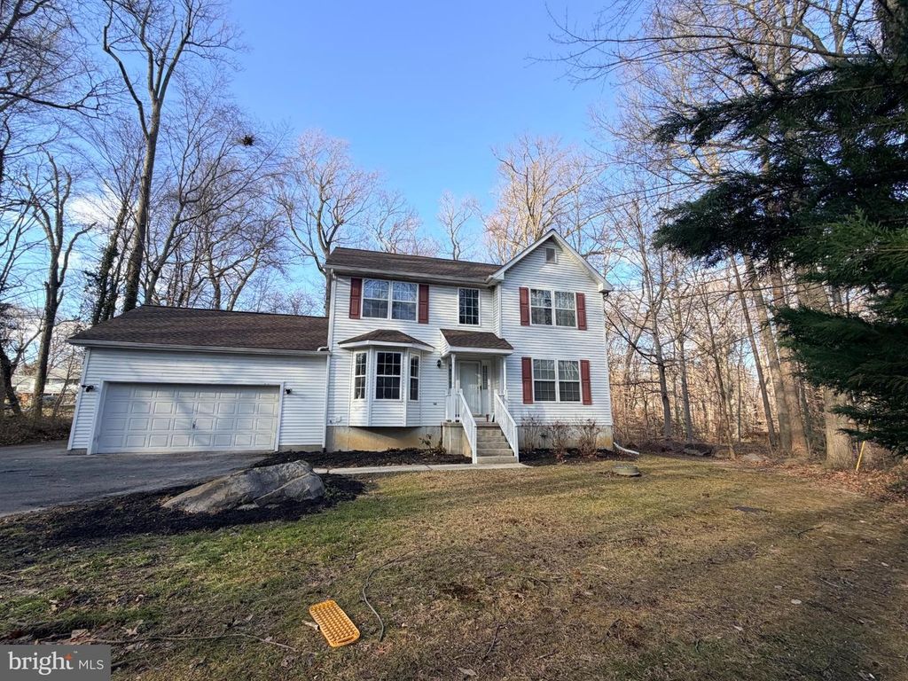 2218 MARSH RD, Wilmington, DE 19810