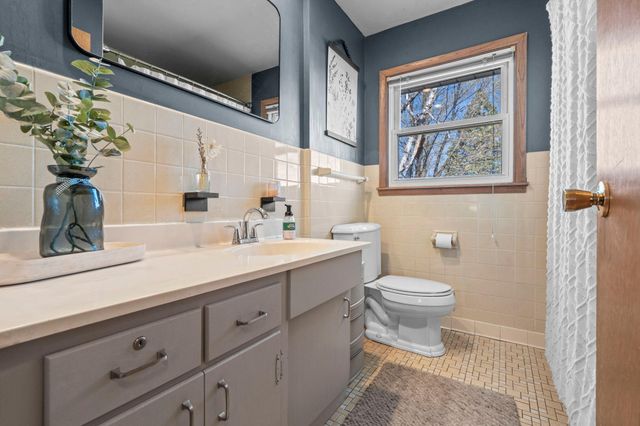 7424 Able Street NE, Fridley, MN 55432