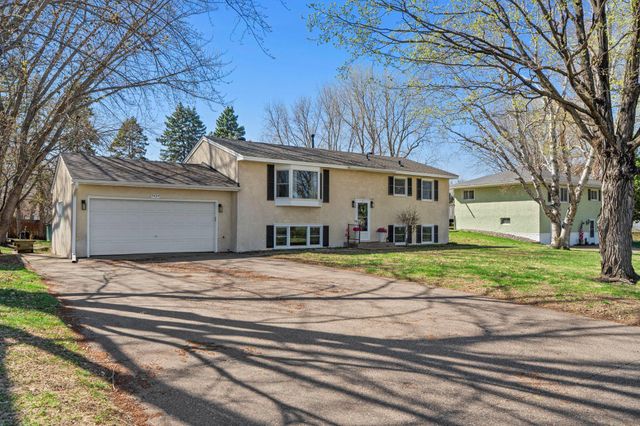 7424 Able Street NE, Fridley, MN 55432