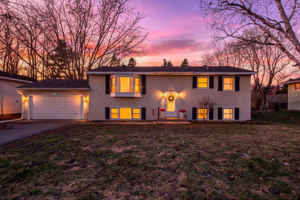 7424 Able Street NE, Fridley, MN 55432