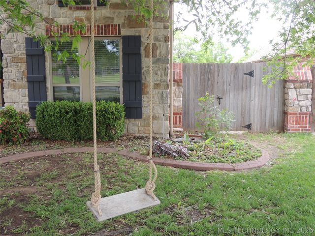 4416 W Indianola Street, Broken Arrow, OK 74012