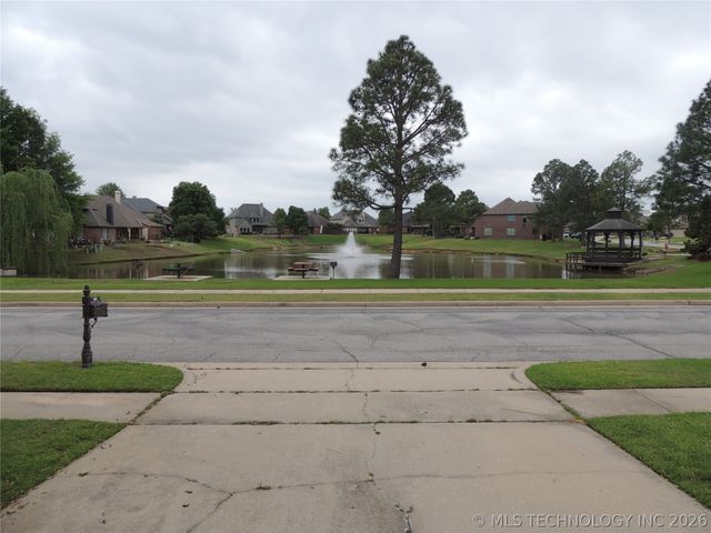 4416 W Indianola Street, Broken Arrow, OK 74012