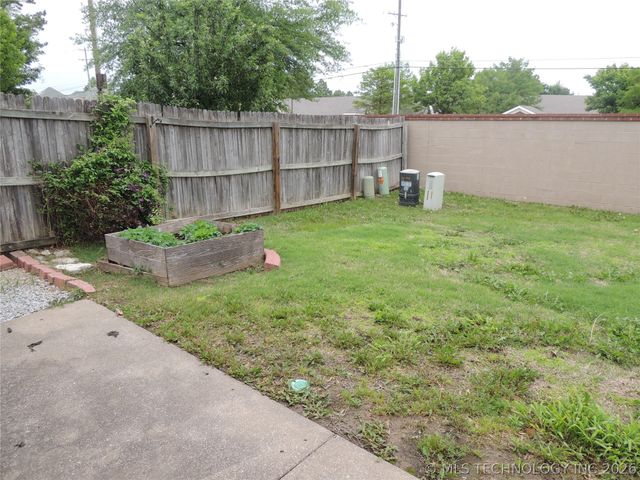 4416 W Indianola Street, Broken Arrow, OK 74012